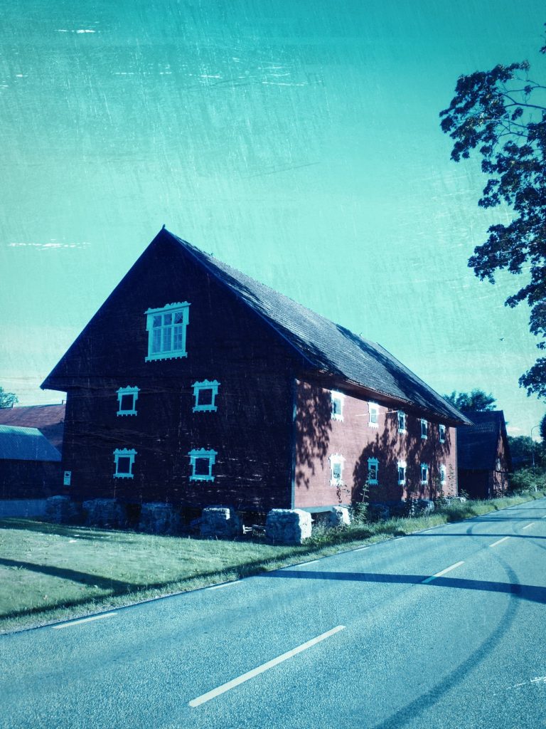 Bild: Ein für die südschwedische Provinz Blekinge typisches Bauernhaus in der Nähe der Stadt Kalmar. (c) 2013 by Bert Ecke mit OLYMPUS µTough-6020. XXX